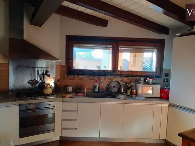 Appartamento in vendita di 245 m² in Viale della Repubblica