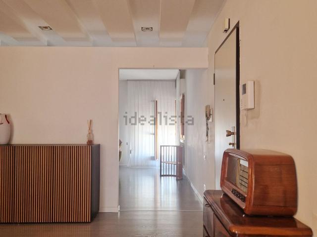 Appartamento in vendita di 245 m² in Viale Italia, 94