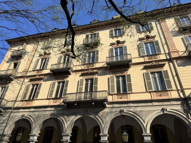 Appartamento in vendita di 245 m² in Corso Vinzaglio, 11