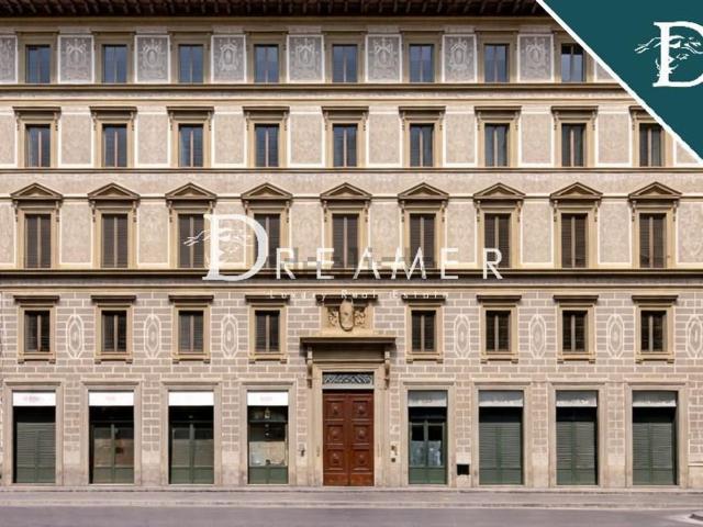 Appartamento in vendita di 245 m² in Corso dei Tintori, 5