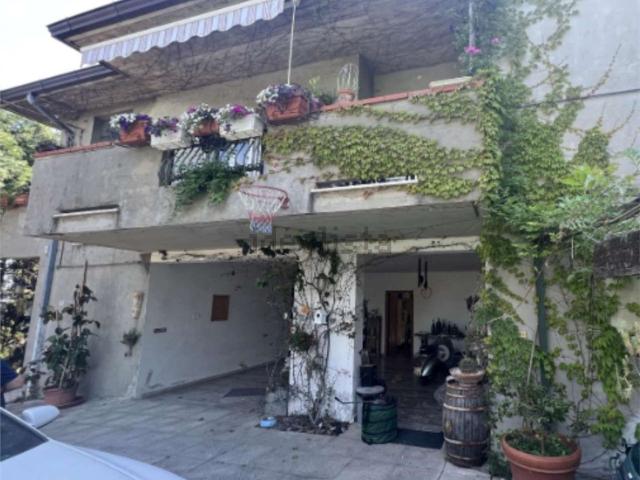 Appartamento in vendita di 246 m² in Via De Litio, 84