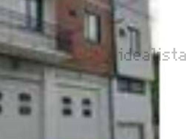 Appartamento in vendita di 247 m² in Via Montefeltresca