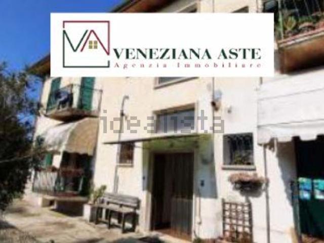 Appartamento in vendita di 247 m² in Via Roverelli, 6