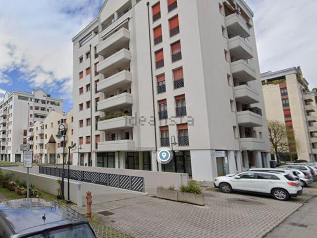 Appartamento in vendita di 248 m² in Via Enrico Forlanini, 14