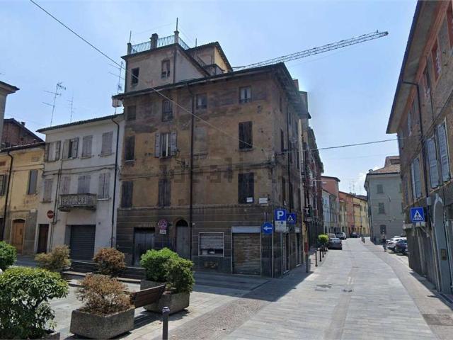 Appartamento in vendita di 248 m² in Piazzale Domenico Gazzadi, 2