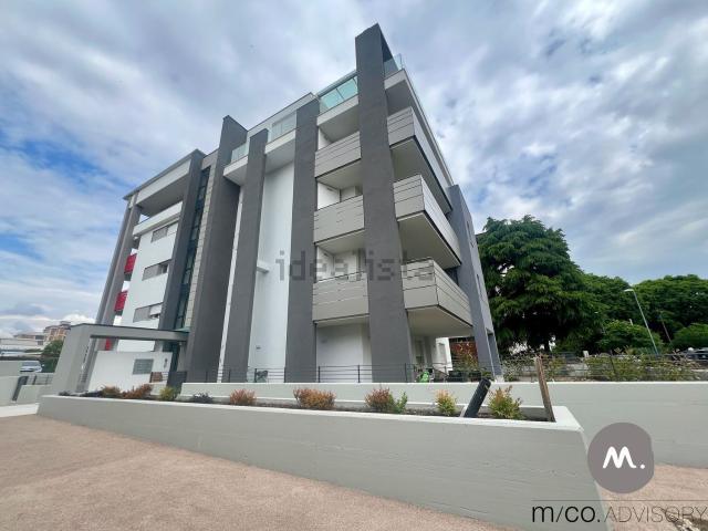 Appartamento in vendita di 249 m² in Via Spilimbergo, 2