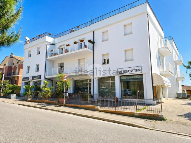 Appartamento in vendita di 249 m² in Circonvallazione Le Grazie, 93