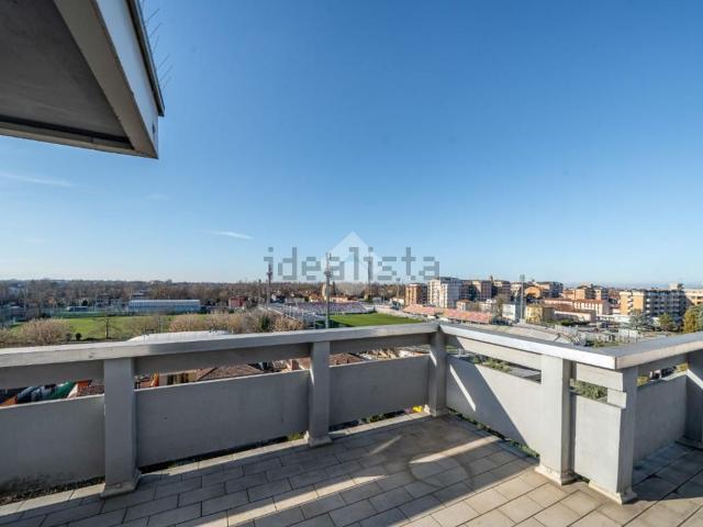 Appartamento in vendita di 250 m² in Via Carlo Marx, 71