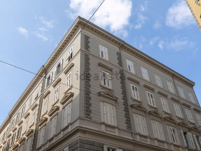 Appartamento in vendita di 250 m² in Via Cecilia de Rittmeyer, 14