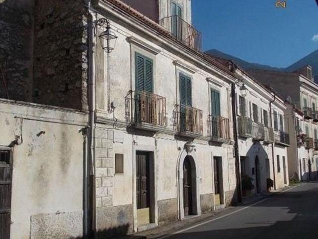Appartamento in vendita di 250 m² in Via Acquafredda Nitti