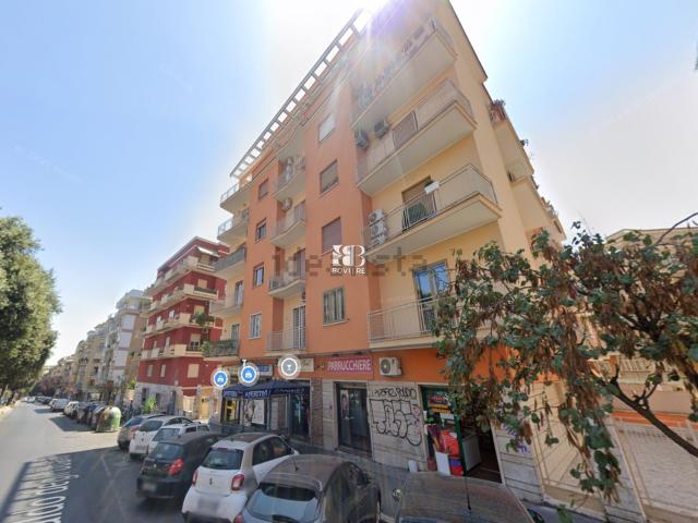 Appartamento in vendita di 250 m² in Via Baldo degli Ubaldi