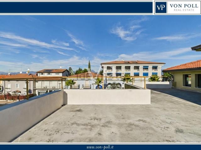 Appartamento in vendita di 250 m² in Via Brescia, 9
