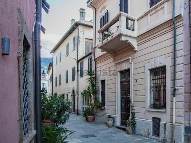 Appartamento in vendita di 250 m² in Via Giuseppe Garibaldi