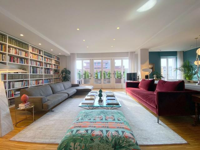 Appartamento in vendita di 250 m² in Via Giacomo Matteotti