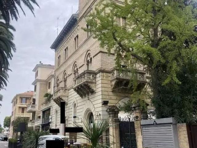Appartamento in vendita di 250 m² in Via Gian Maria Paolini, 6
