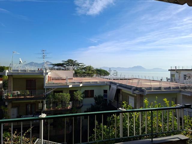 Appartamento in vendita di 250 m² in Via Giovenale