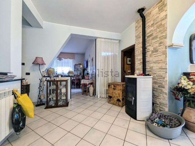 Appartamento in vendita di 250 m² in Via Guglielmo Marconi, 112