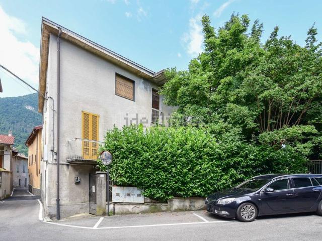 Appartamento in vendita di 250 m² in Via Dante Alighieri