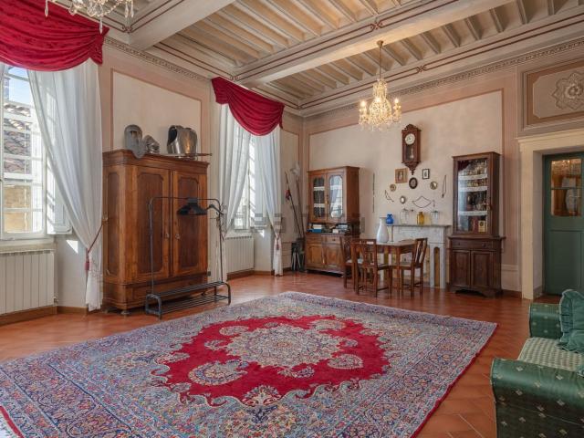 Appartamento in vendita di 250 m² in Via Dardano
