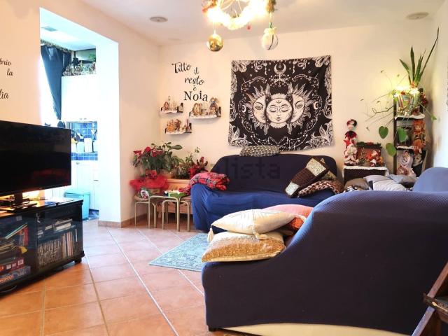 Appartamento in vendita di 250 m² in Via dei Bucaneve