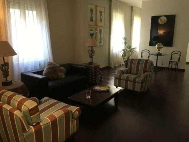 Appartamento in vendita di 250 m² in Via del Guazzatoio