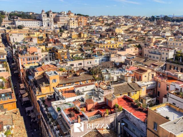 Appartamento in vendita di 250 m² in Via della Croce