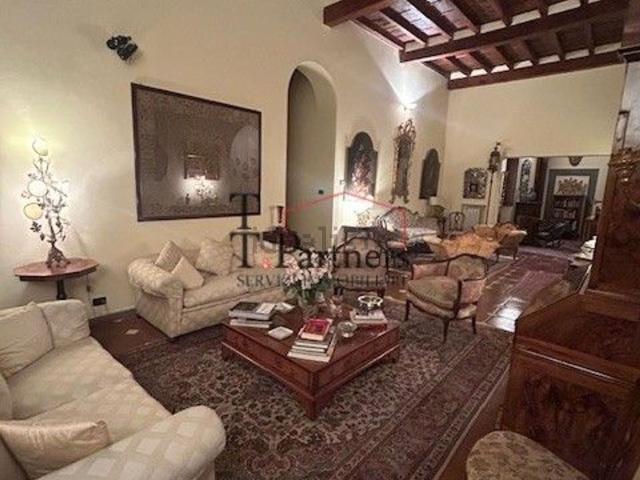 Appartamento in vendita di 250 m² in Via della Spada