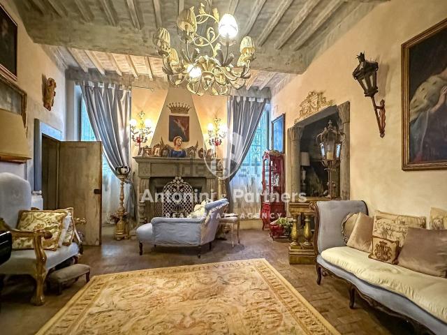Appartamento in vendita di 250 m² in Via di Santa Prassede