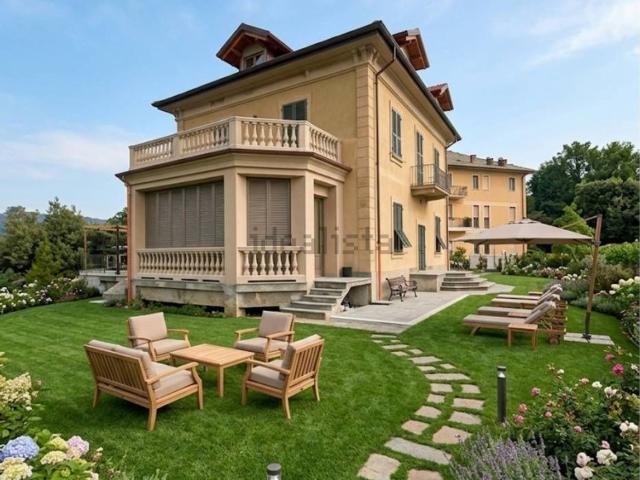 Appartamento in vendita di 250 m² in Via Fontane Costa Favareto, 4