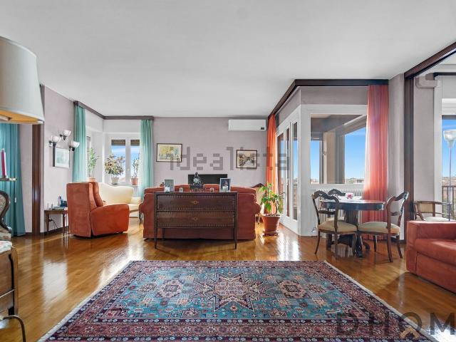 Appartamento in vendita di 250 m² in Via Filippo Argelati, 28