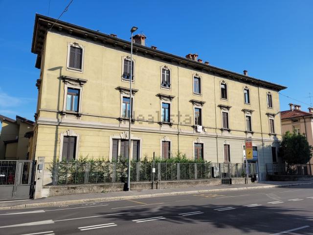 Appartamento in vendita di 250 m² in Via Filippo Corridoni, 13