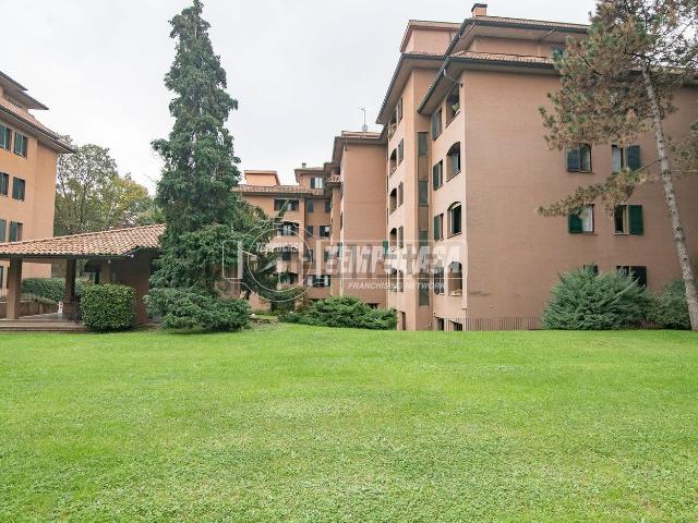 Appartamento in vendita di 250 m² in Via Iseo, 13