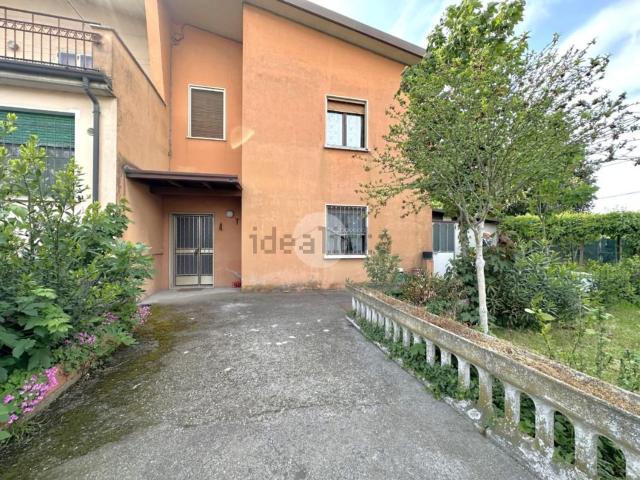 Appartamento in vendita di 250 m² in Via Isorella, 15