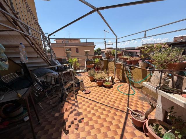 Appartamento in vendita di 250 m² in Via Liguria