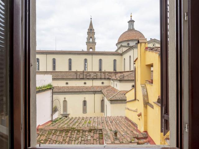 Appartamento in vendita di 250 m² in Via Maggio