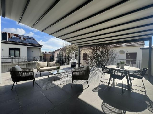 Appartamento in vendita di 250 m² in Via Nino Locarno