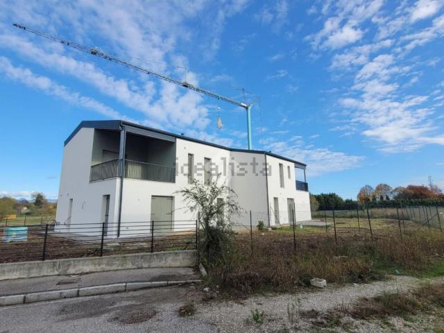 Appartamento in vendita di 250 m² in Via San Giovanni Lupatoto
