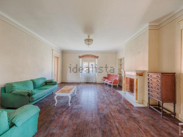 Appartamento in vendita di 250 m² in Via Sarzanese Valdera