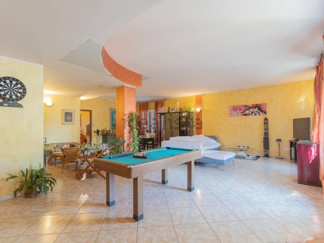 Appartamento in vendita di 250 m² in Via Seggiano