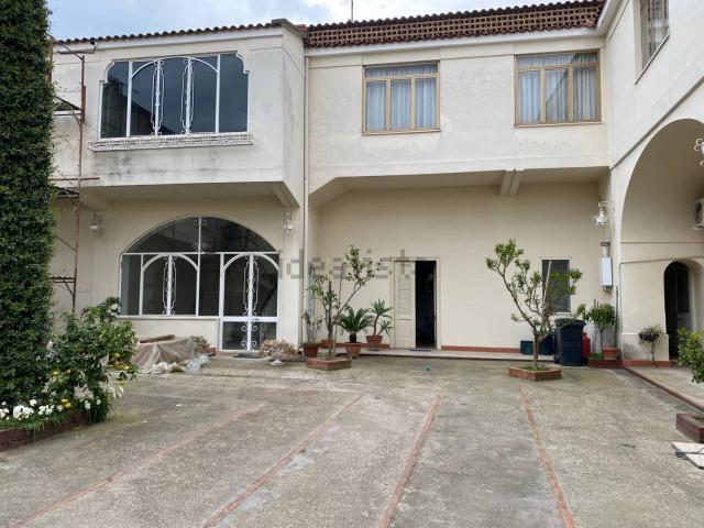 Appartamento in vendita di 250 m² in Via Piero Gobetti, 21