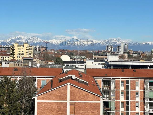 Appartamento in vendita di 250 m² in Via Uruguay, 10