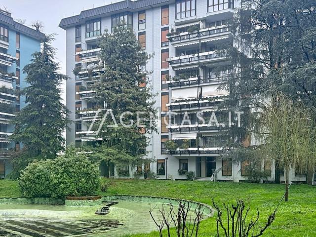 Appartamento in vendita di 250 m² in Via Volturno