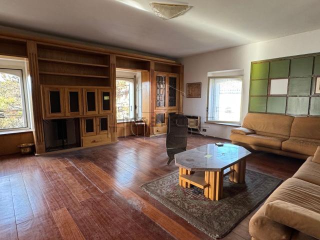 Appartamento in vendita di 250 m² in Viale Francesco Nardi, 10