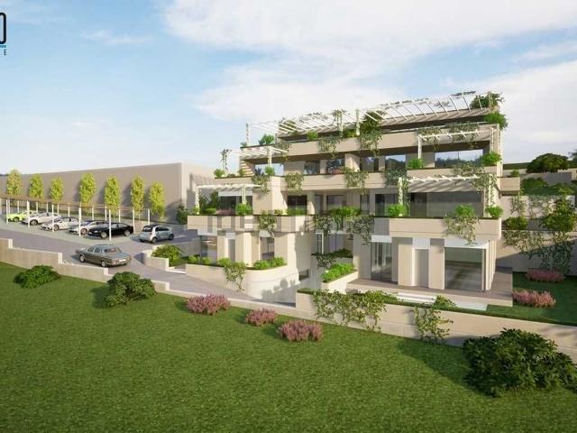 Appartamento in vendita di 250 m² in Viale Italia, 321