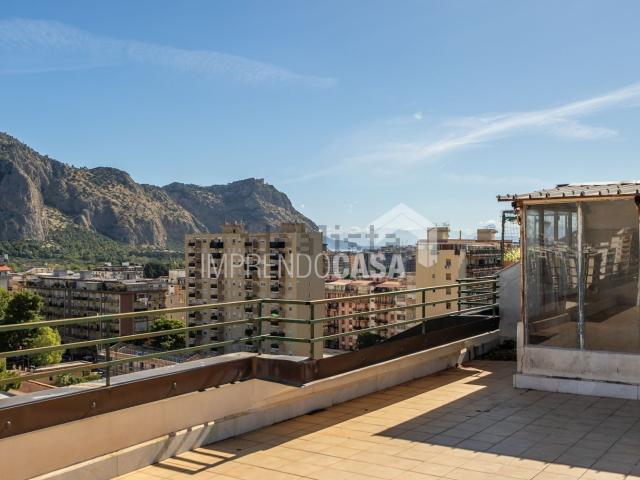 Appartamento in vendita di 250 m² in Viale Strasburgo, 440