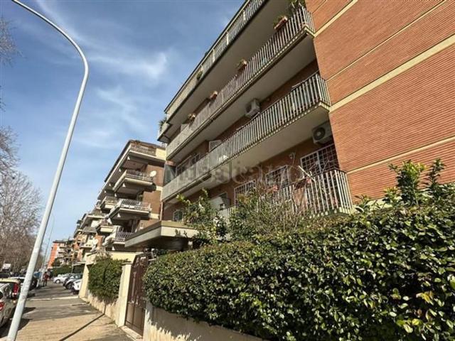 Appartamento in vendita di 250 m² in Circonvallazione Tuscolana
