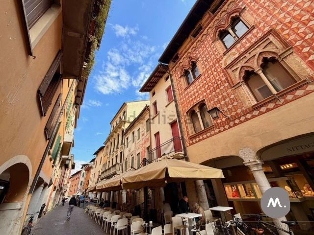 Appartamento in vendita di 250 m² in Corso Vittorio Emanuele II, 17