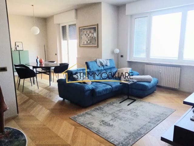 Appartamento in vendita di 250 m² in Corso XXV Aprile, 221
