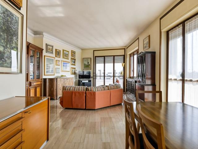 Appartamento in vendita di 250 m² in Corso Europa