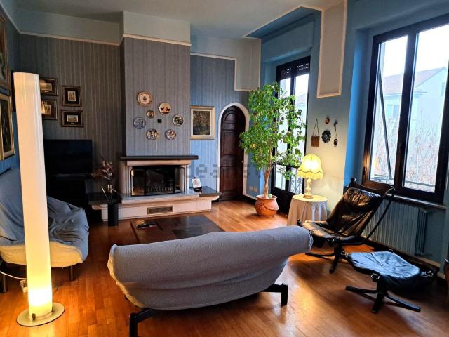 Appartamento in vendita di 250 m² in Corso IV Novembre, 52